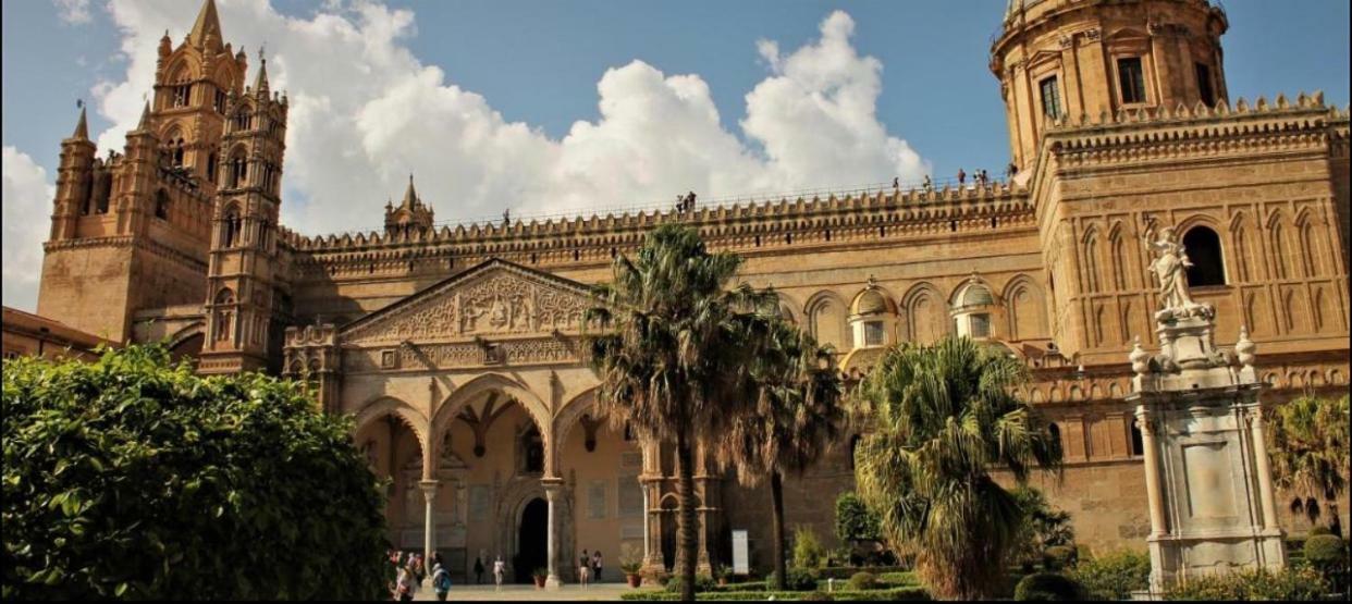 Dietro La Cattedrale Палермо Екстериор снимка